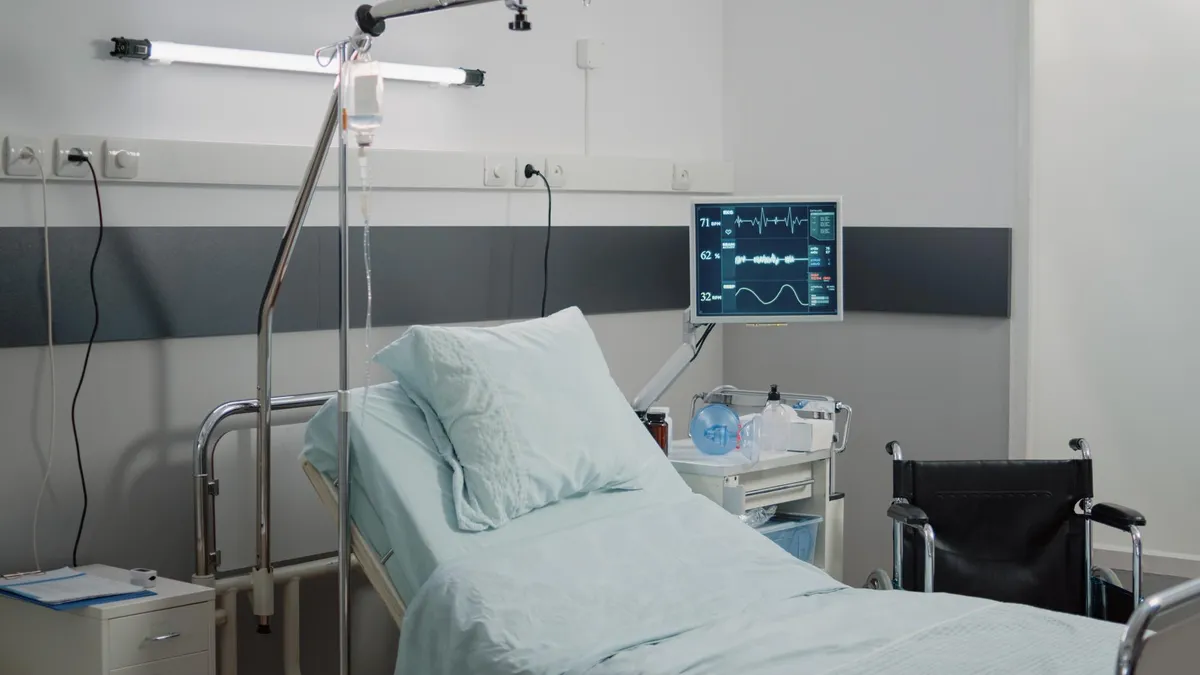 Hospitals & Clinics